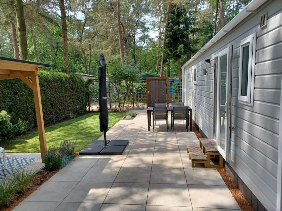 Boshuis Met Grote Tuin I Vakantiepark Met Zwembad Hoenderloo Exterior foto