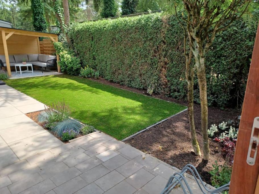 Boshuis Met Grote Tuin I Vakantiepark Met Zwembad Hoenderloo Exterior foto